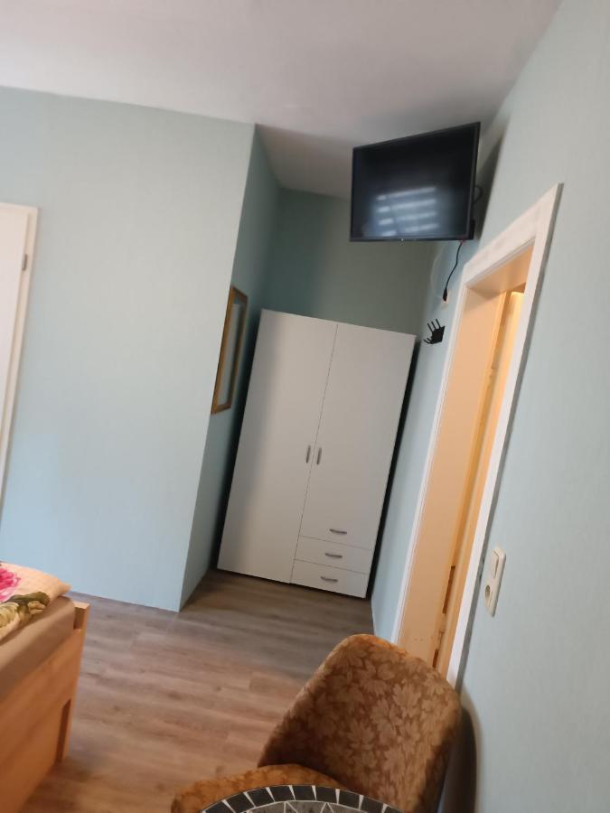 Pension Thüringer Wald - Monteurzimmer Reichmannsdorf Habitación foto